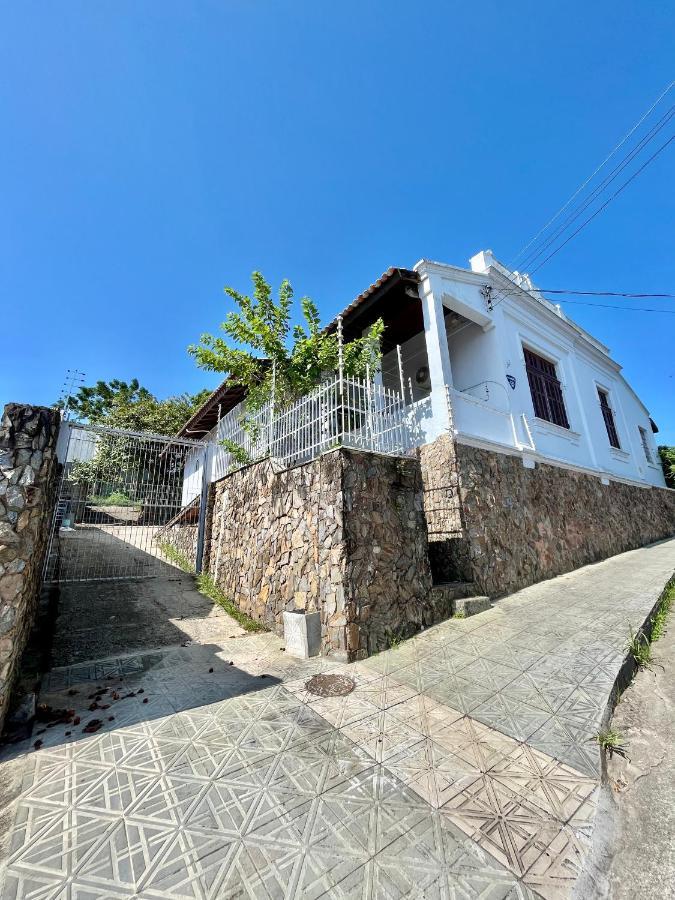 Estudio Ilha Centro Sul Ufsc, Ar Cond, Estac, Varanda, Vista Mar Apartment
